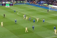 17岁足球新星加盟利物浦，周薪50万欧元梦想成真